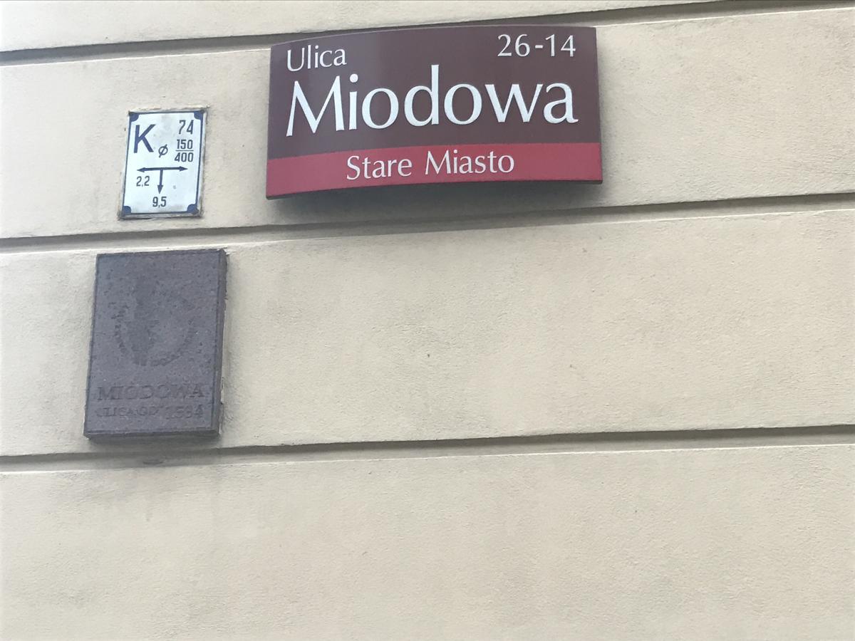 Apartamento Stare Miasto Miodowa 26 Varsovia Exterior foto